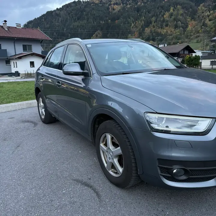 Audi Q3 2012 photo 3