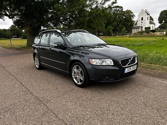 Volvo V50 2009 photo 2