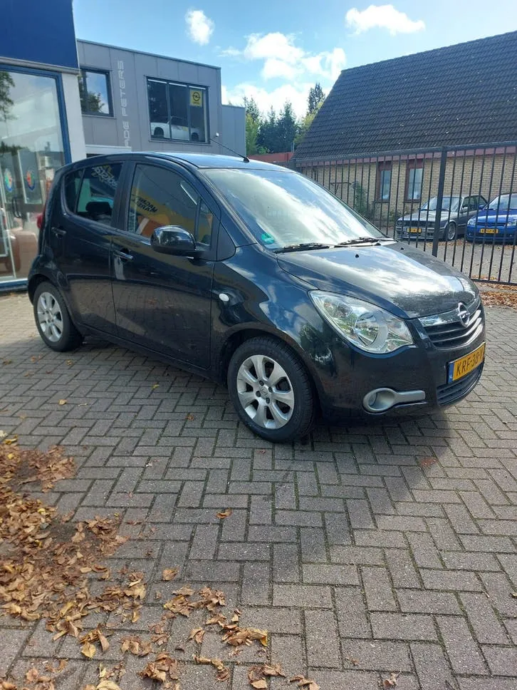 Opel Agila 2010 photo 2