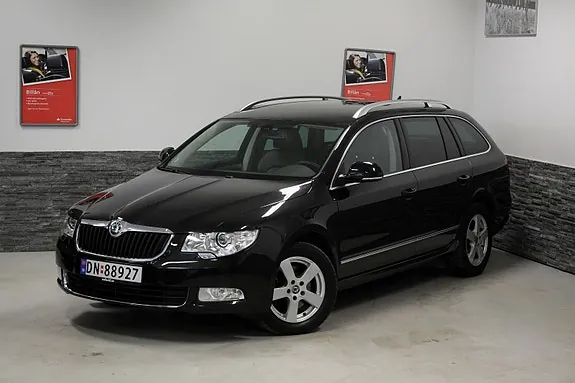 Skoda Superb 2012 photo 5