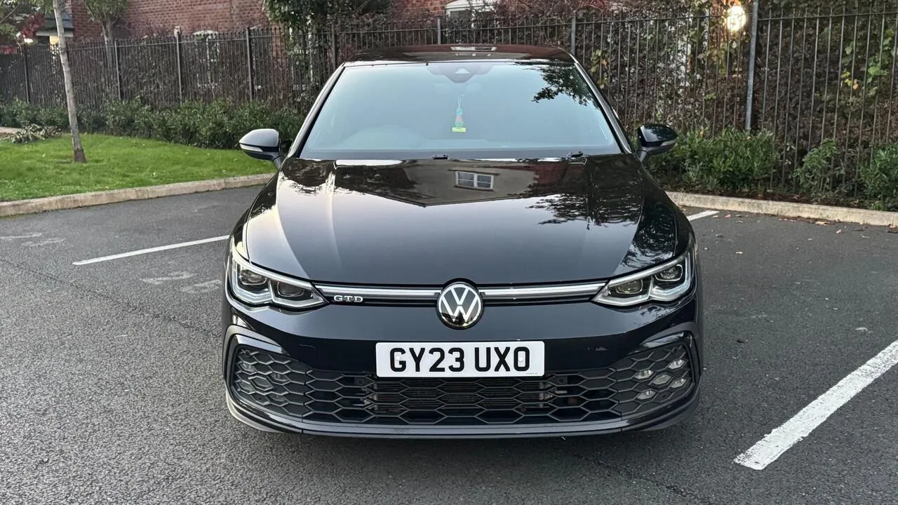 Volkswagen Golf 2023 photo 2