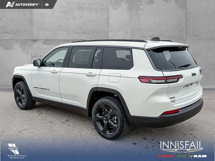 Jeep Grand Cherokee L 2026 photo 4