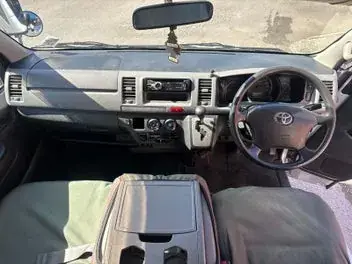 Toyota Hiace 2010 photo 3