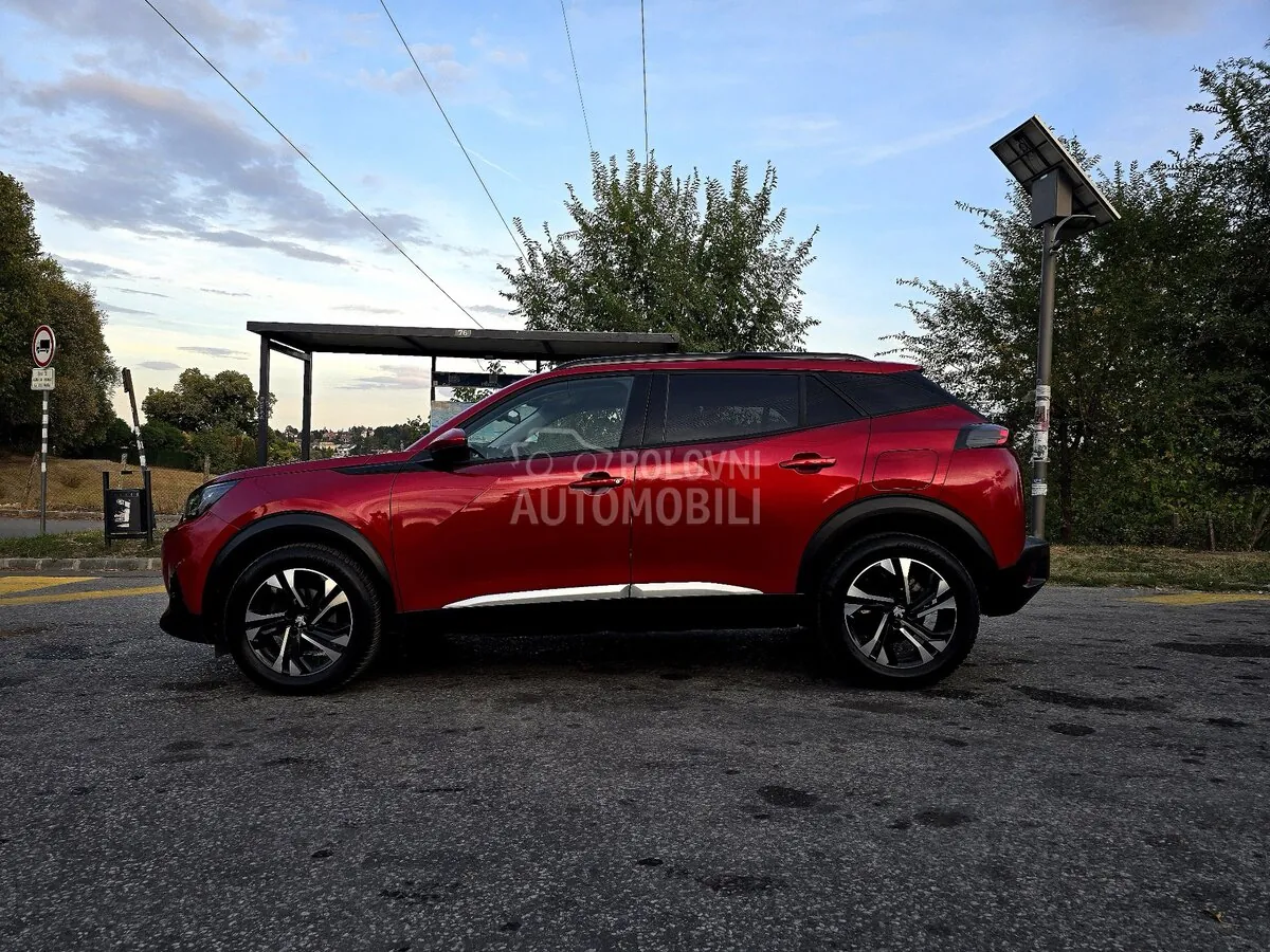 Peugeot 2008 2020 photo 4