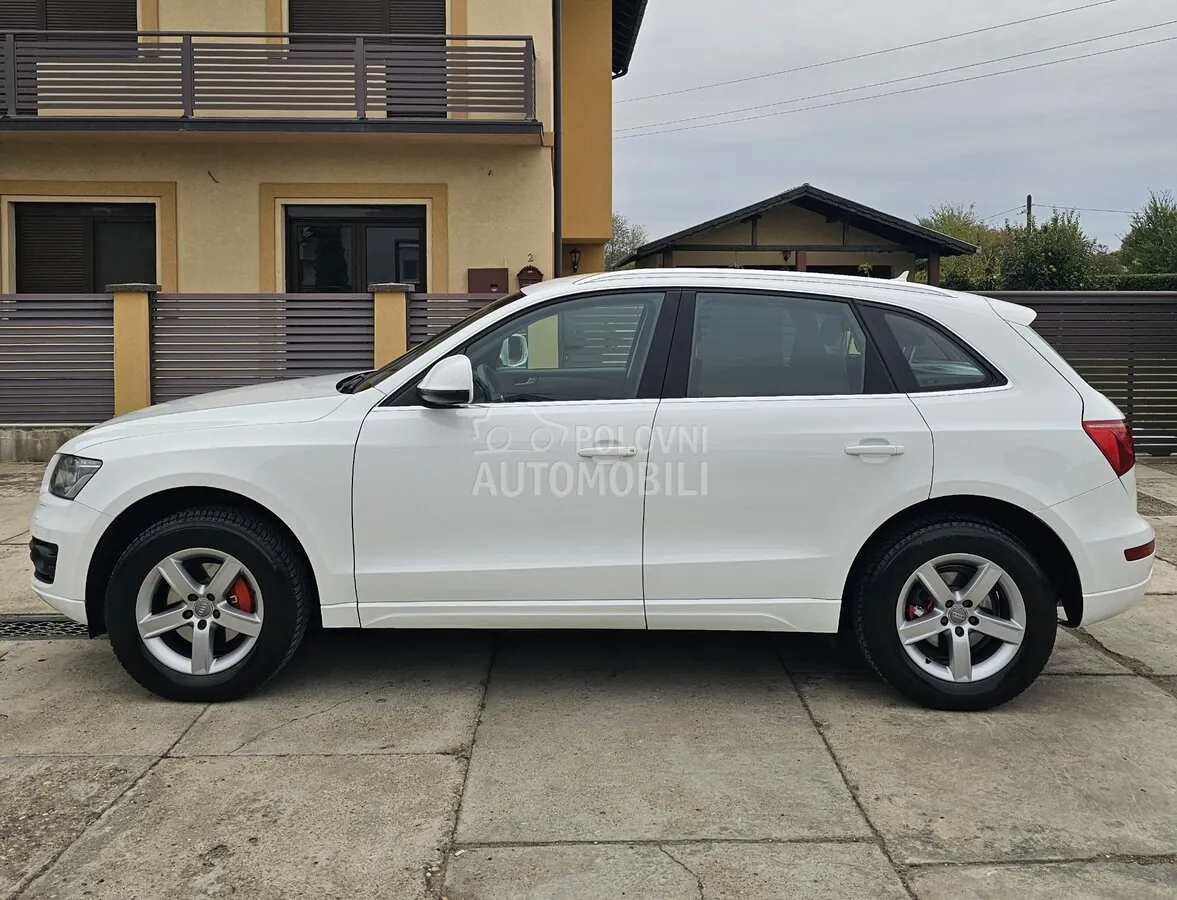 Audi Q5 2010 photo 2