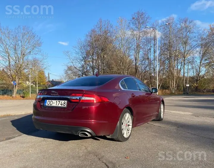 Jaguar Xf 2015 photo 4