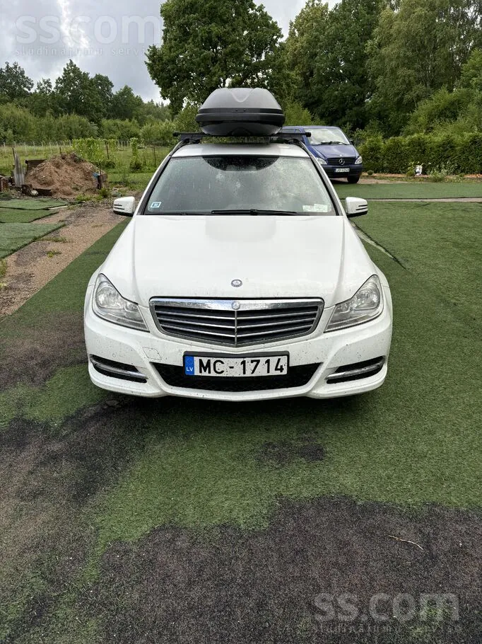 Mercedes-Benz C200 2012 photo 4