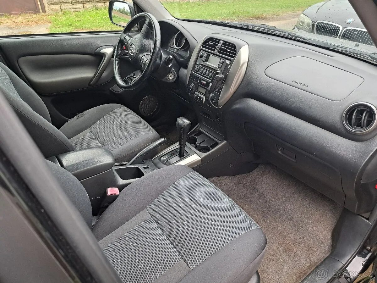 Toyota Rav4 2003 photo 4