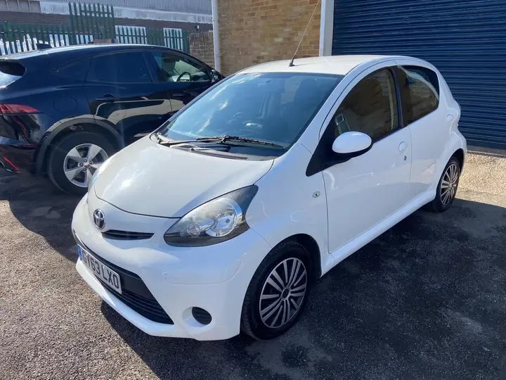 Toyota Aygo 2014 photo 2