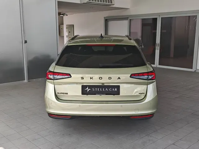 Skoda Superb Combi 2025 photo 4