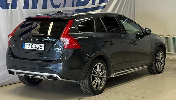 Volvo V60 Cross Country 2017 photo 3