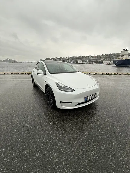 Tesla Model Y 2022 photo 4
