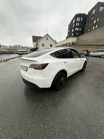 Tesla Model Y 2022 photo 5