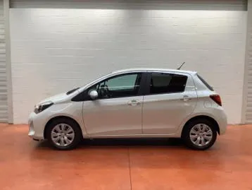 Toyota Yaris 2016 photo 2
