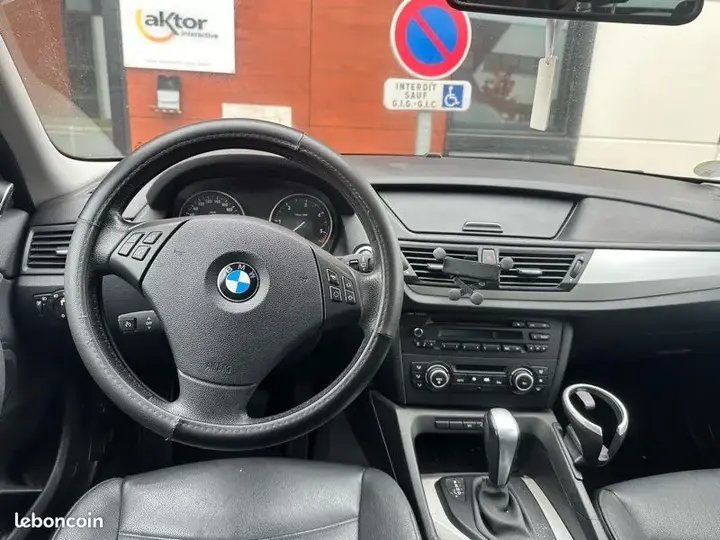 BMW X1 2010 photo 2
