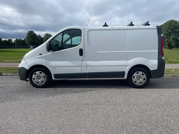 Opel Vivaro 2012 photo 3