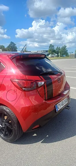 Mazda 2 2015 photo 3