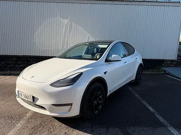 Tesla Model Y 2024 photo 3