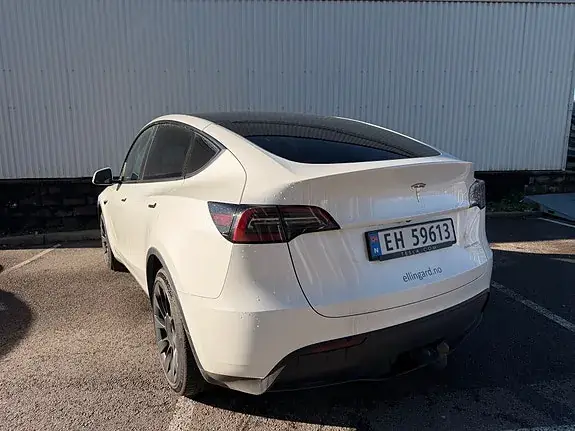 Tesla Model Y 2024 photo 5