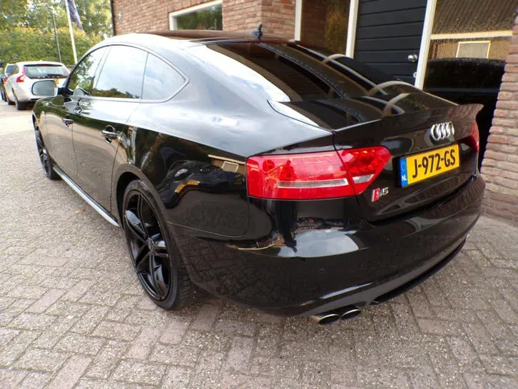 Audi A5 2010 photo 3