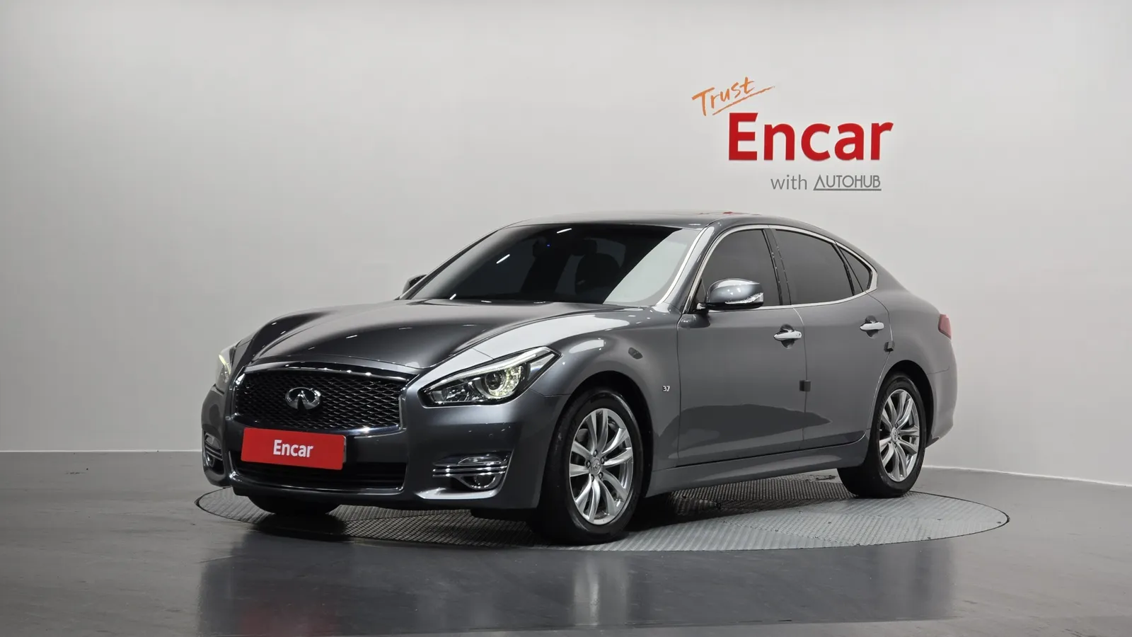 Infiniti Q70