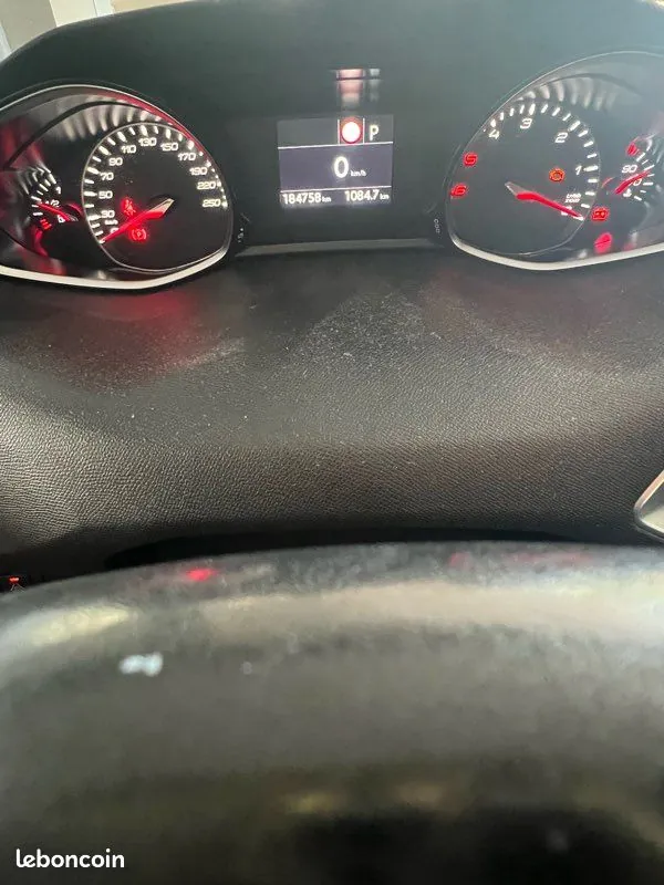 Peugeot 308 2019 photo 3