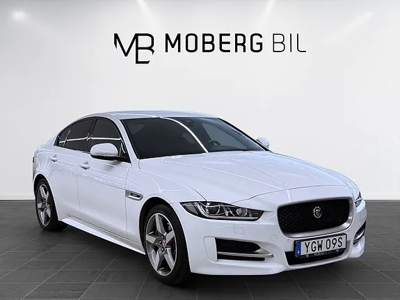 Jaguar Xe 2019 photo 4