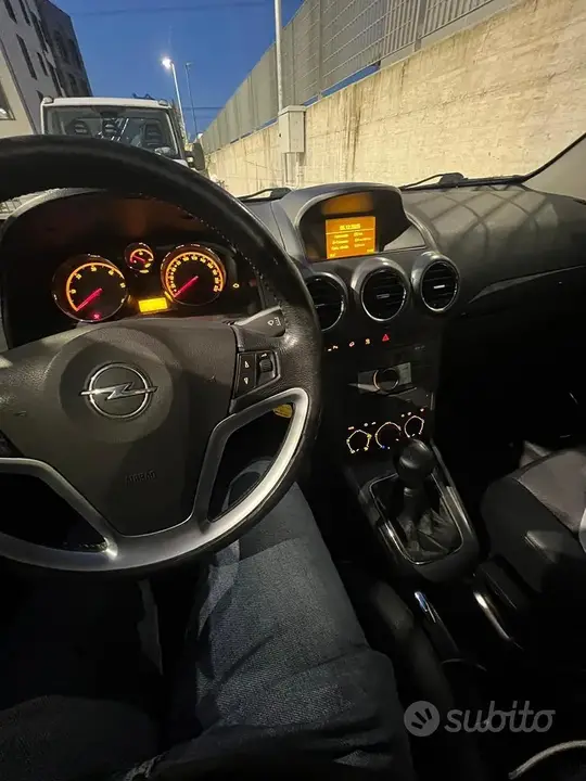 Opel Antara 2010 photo 2