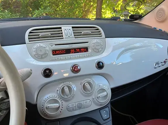 Fiat 500C 2010 photo 2