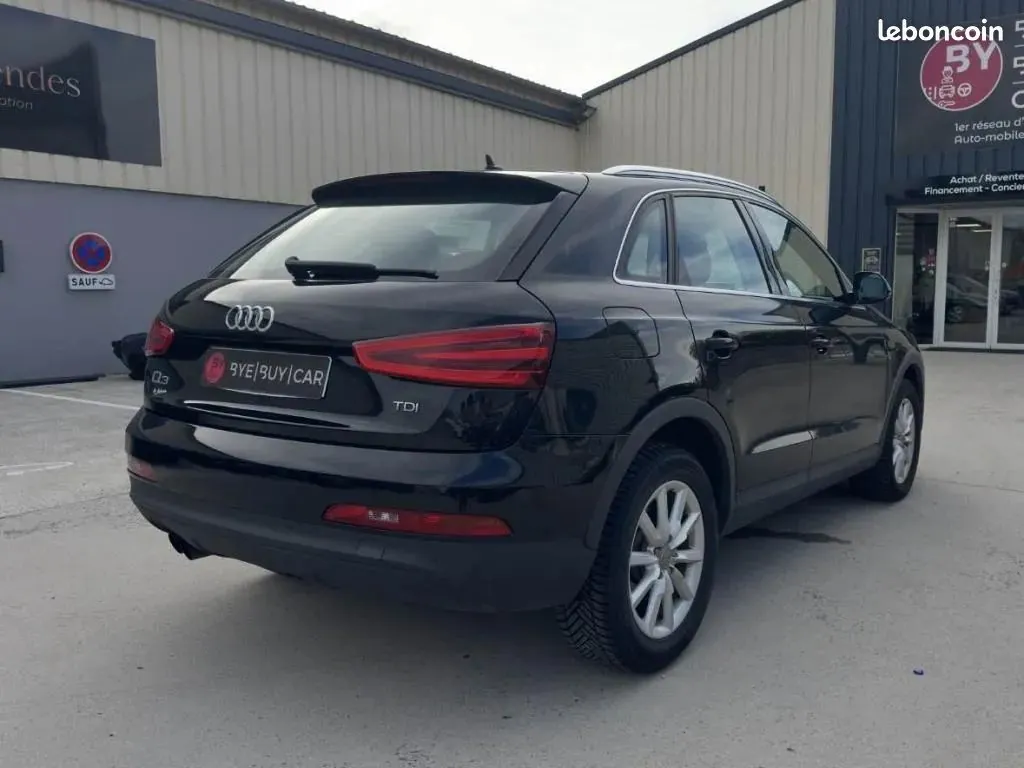 Audi Q3 2011 photo 3