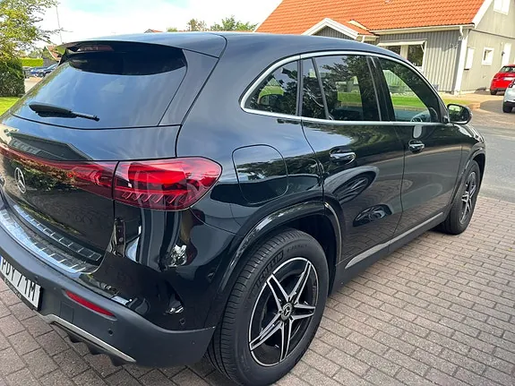 Mercedes-Benz Eqa250