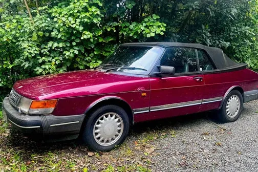 Saab 900