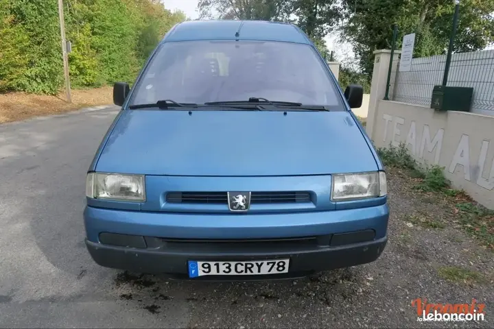 Peugeot Expert Combi 2002 photo 2