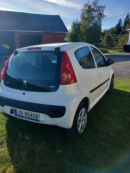 Peugeot 107 2011 photo 5