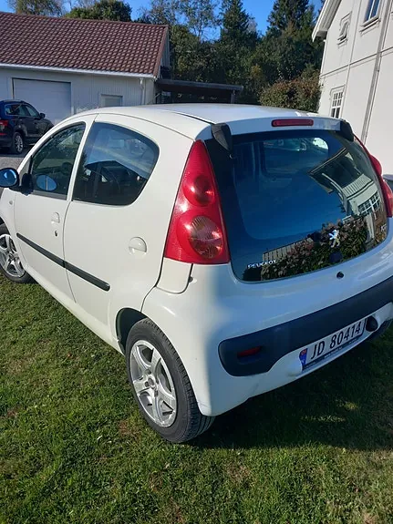 Peugeot 107 2011 photo 4