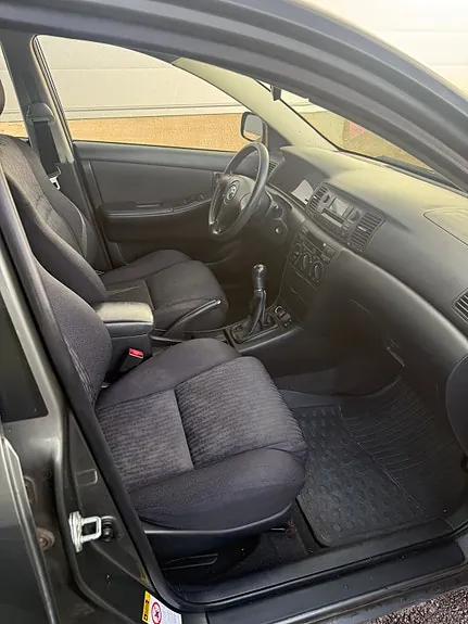 Toyota Corolla 2004 photo 2