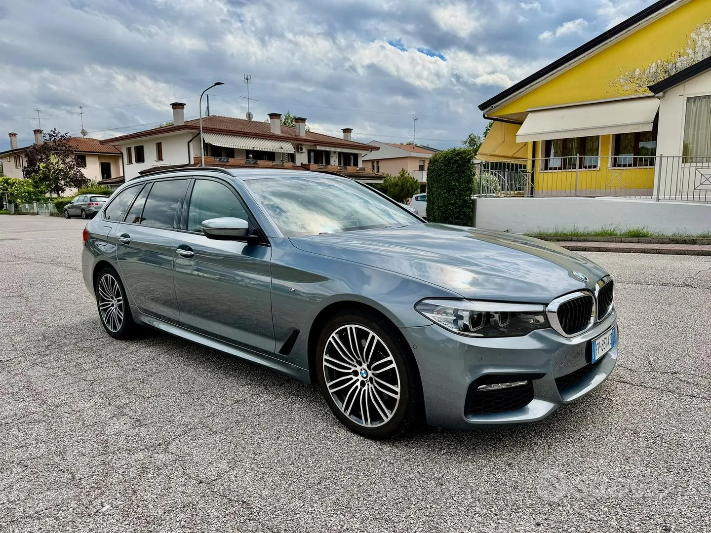 BMW 5 Series 2018 photo 2