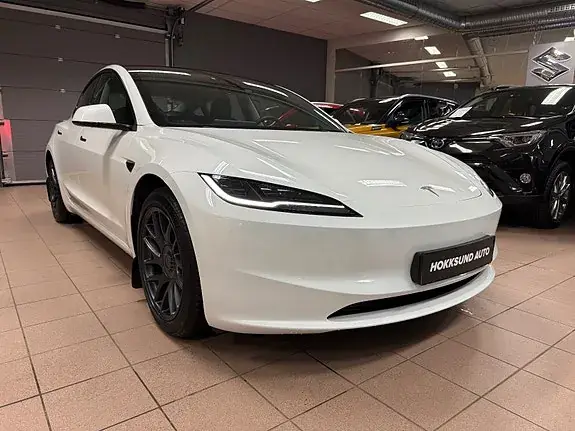 Tesla Model 3 2024 photo 5