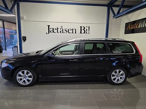 Volvo V70 2012 photo 2