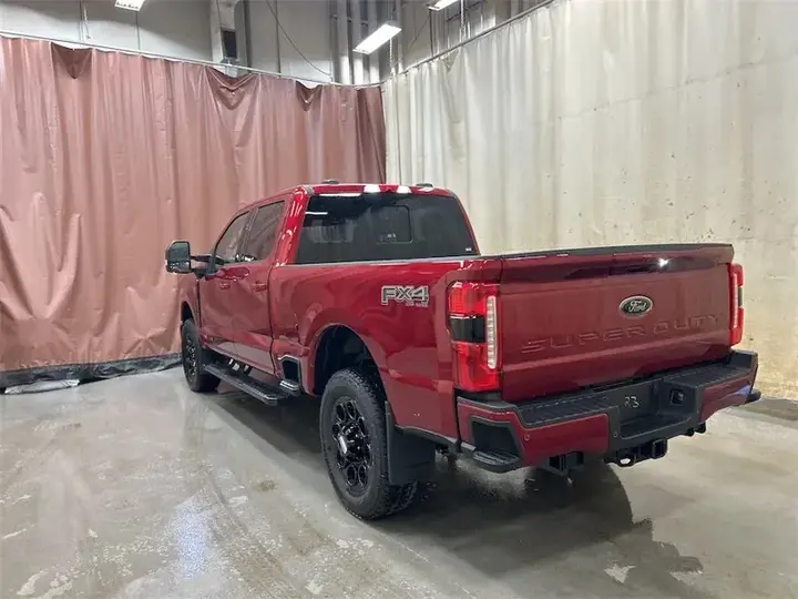 Ford F-350 Super Duty 2026 photo 2