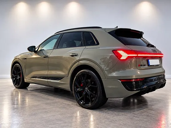 Audi Q8 E-Tron 2024 photo 3