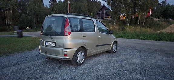 Toyota Yaris Verso 2000 photo 4