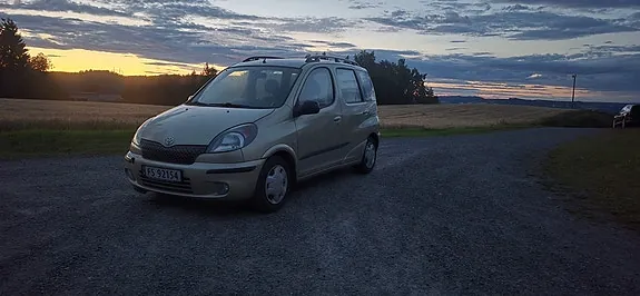 Toyota Yaris Verso
