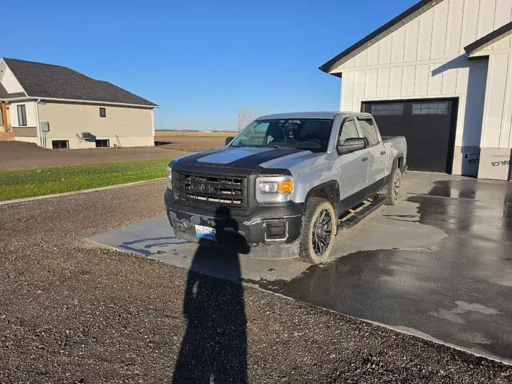 GMC Sierra 1500 2015 photo 2