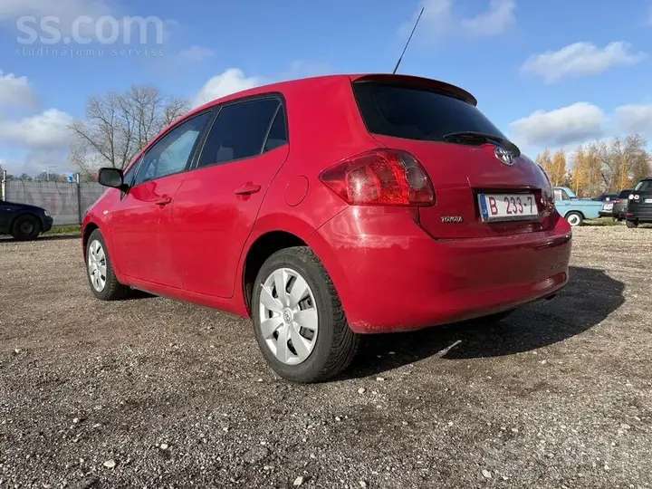 Toyota Auris 2009 photo 3