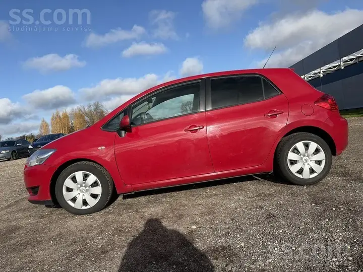 Toyota Auris 2009 photo 2