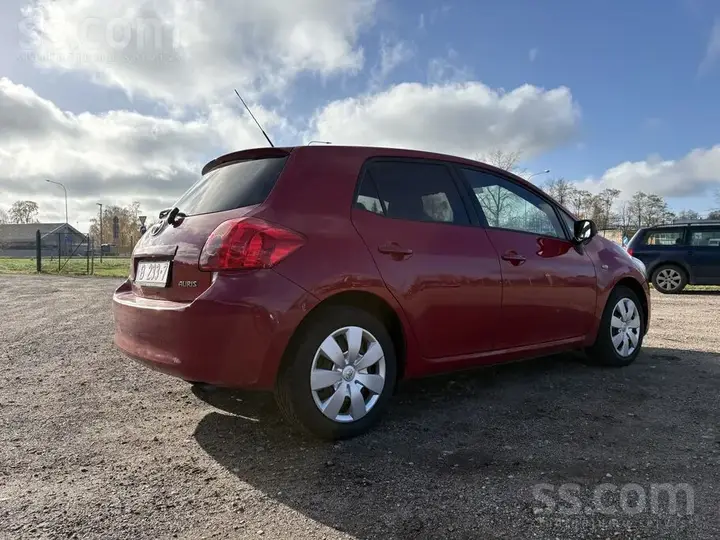 Toyota Auris 2009 photo 5