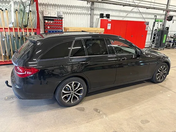 Mercedes-Benz C200