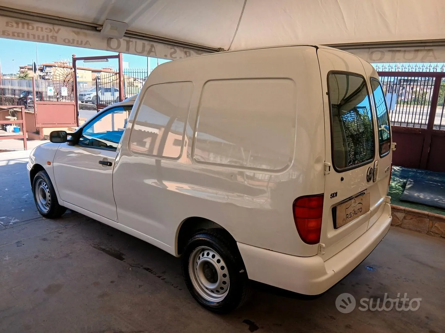 Volkswagen Caddy 2001 photo 3