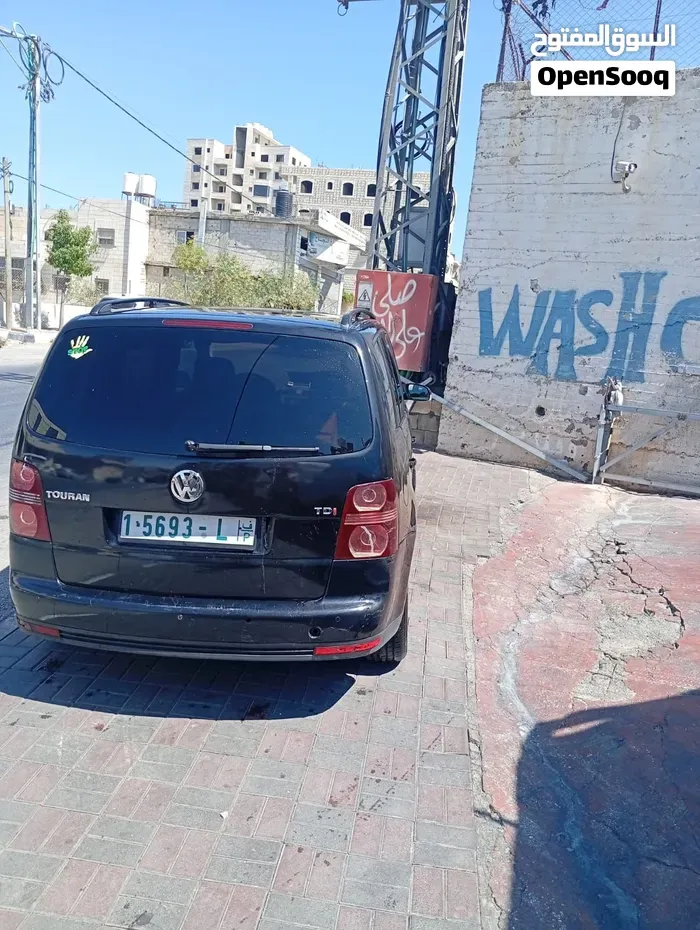 Volkswagen Touran 2008 photo 2